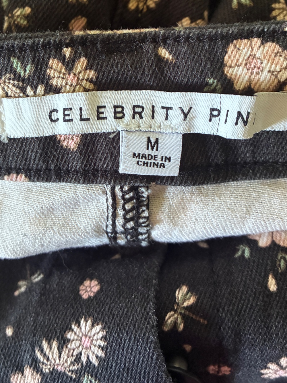 Boho Ditsy Coquette Whimsigoth Black Denim Mini Skirt Pink Floral Print Sz M - Picture 3 of 7